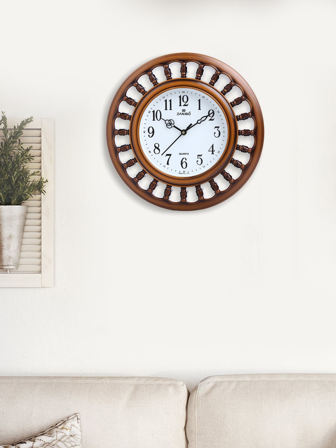 

ZANIBO Brown Quirky Solid 30.5 cm Analogue Wall Clock