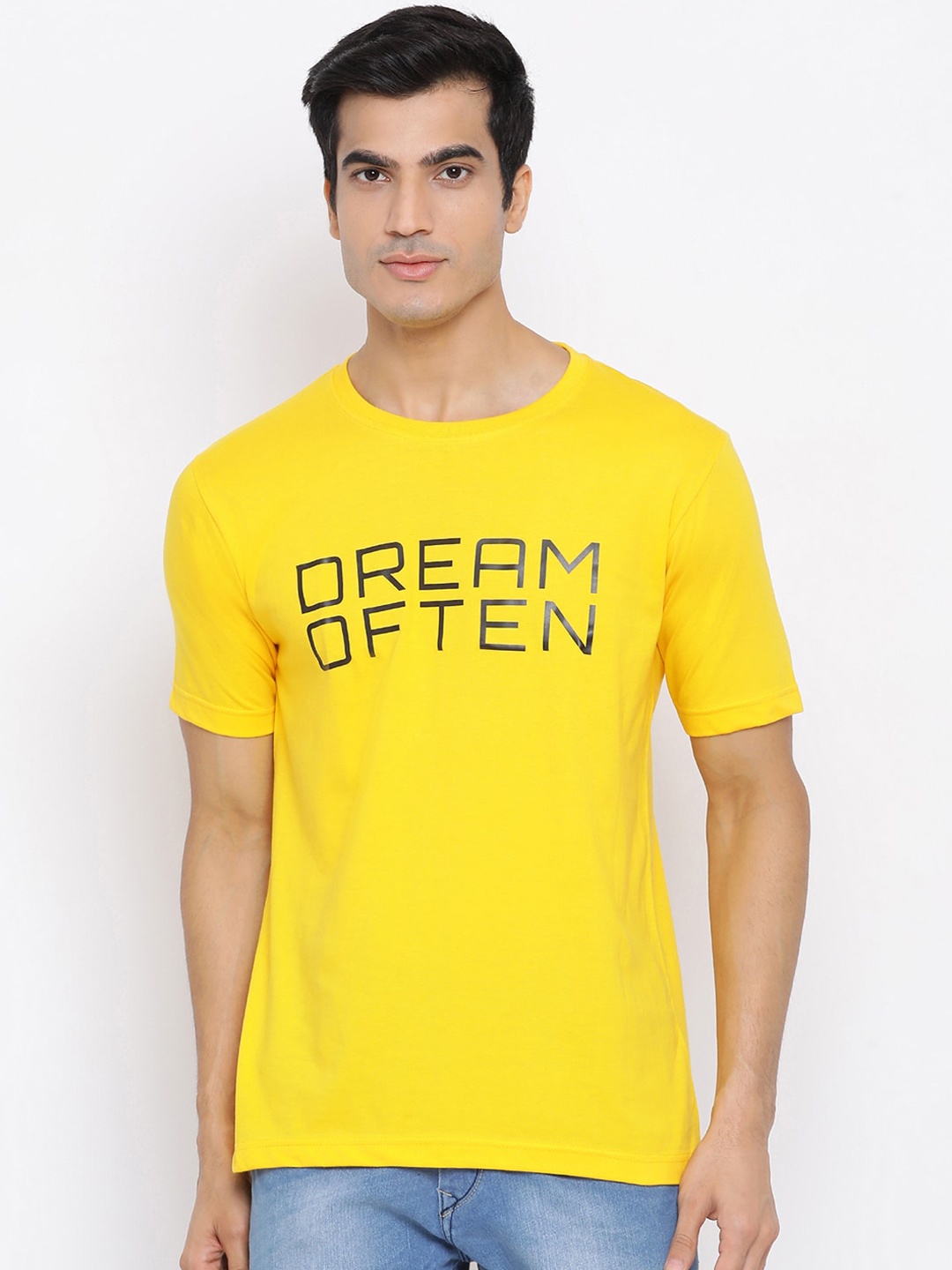 

YOLOCLAN Men Yellow Printed Round Neck Pure Cotton T-shirt