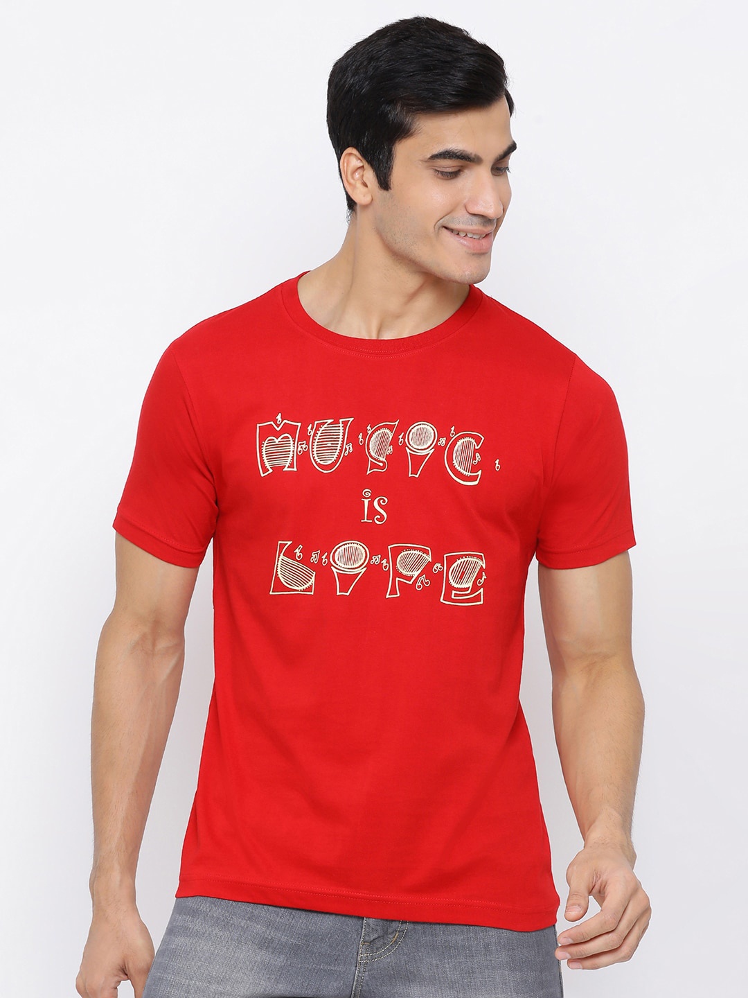 

YOLOCLAN Men Red Printed Round Neck Pure Cotton T-shirt