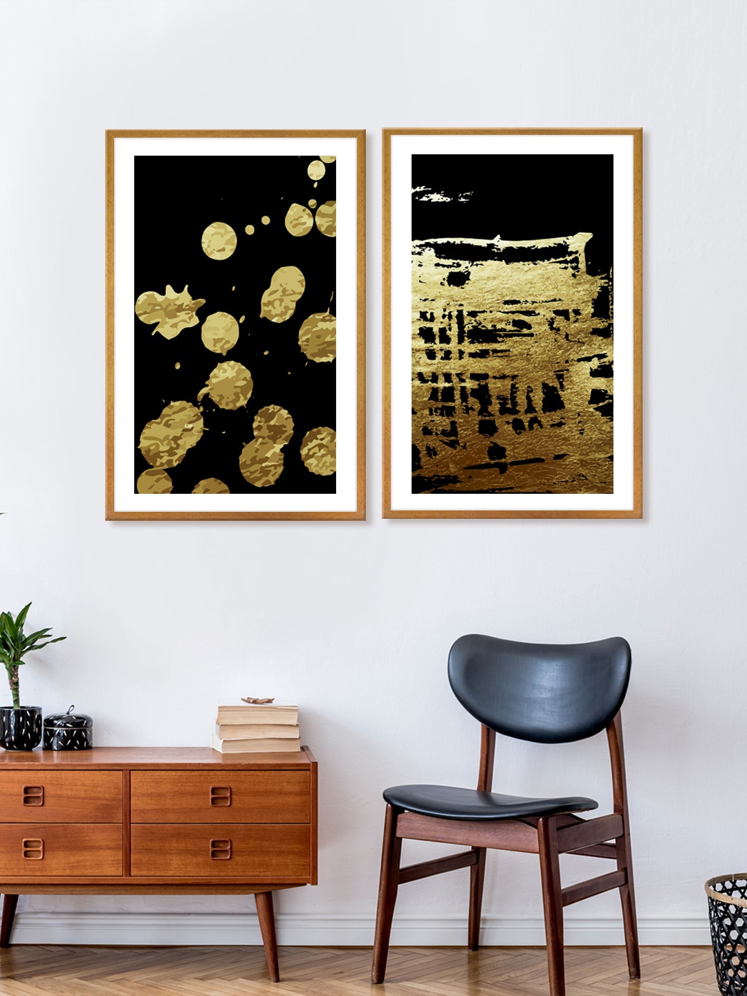 

999Store Set Of 2 Black & Gold-Toned Spots Printed Wall Art