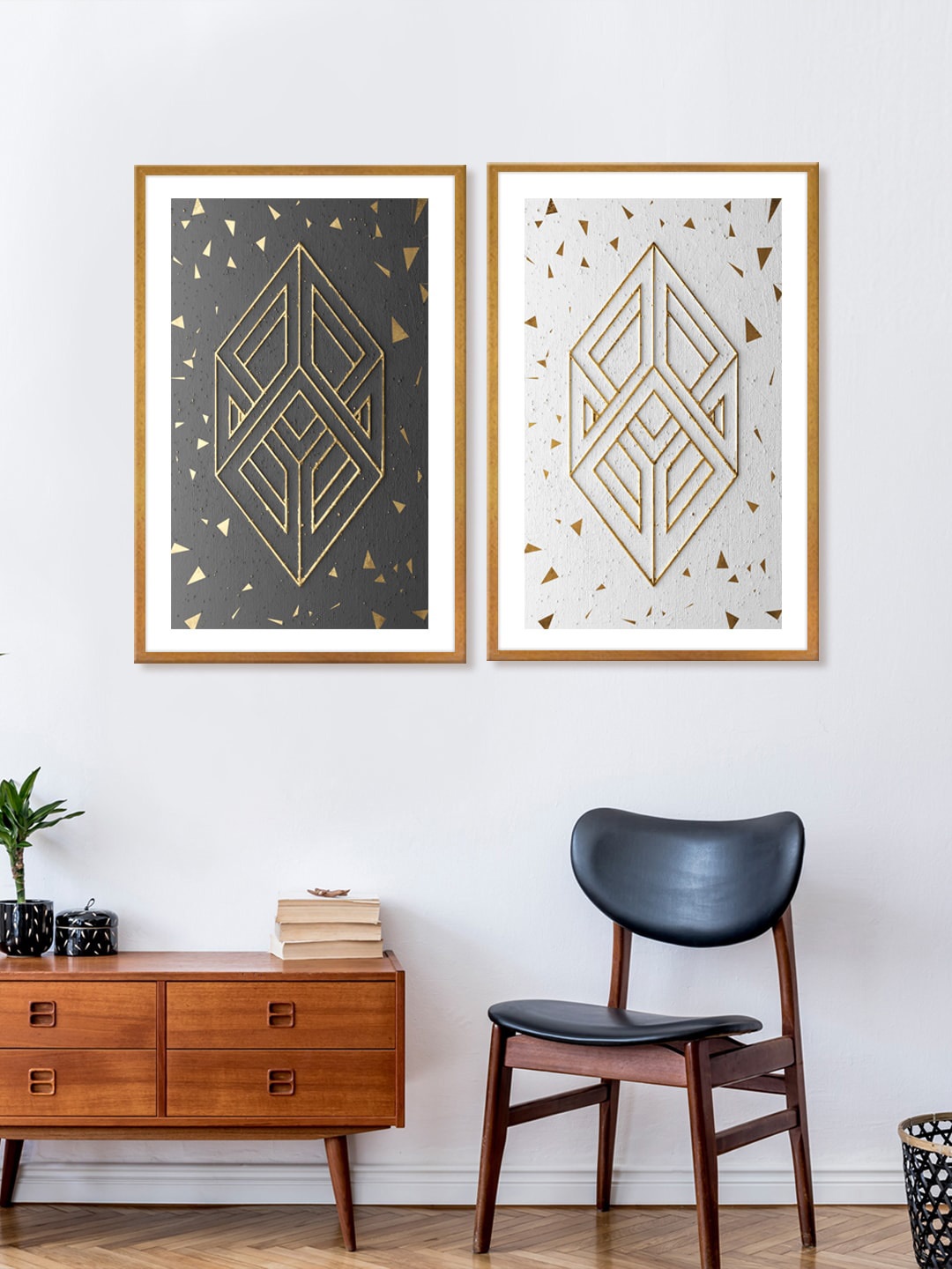 

999Store Set Of 2 Black & Gold-Toned Printed Cubes Wall Art