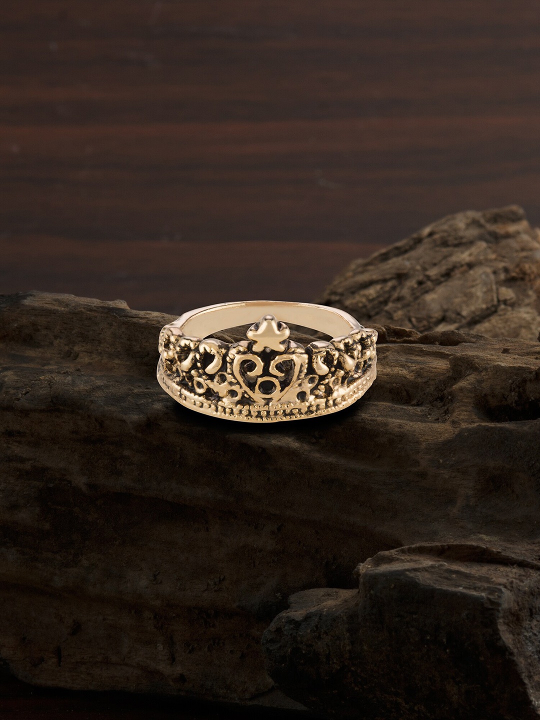 

E2O Oxidized Gold-Plated Crown-Shaped Finger Ring