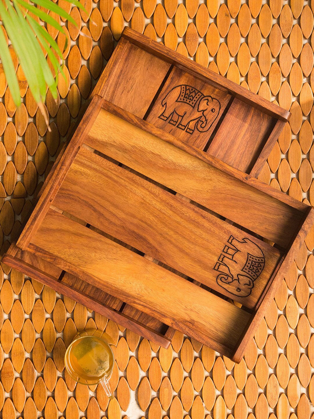 

ExclusiveLane Set of 2 The Elephant Warriors Hand Carved Wooden Nested Serving Trays, Brown