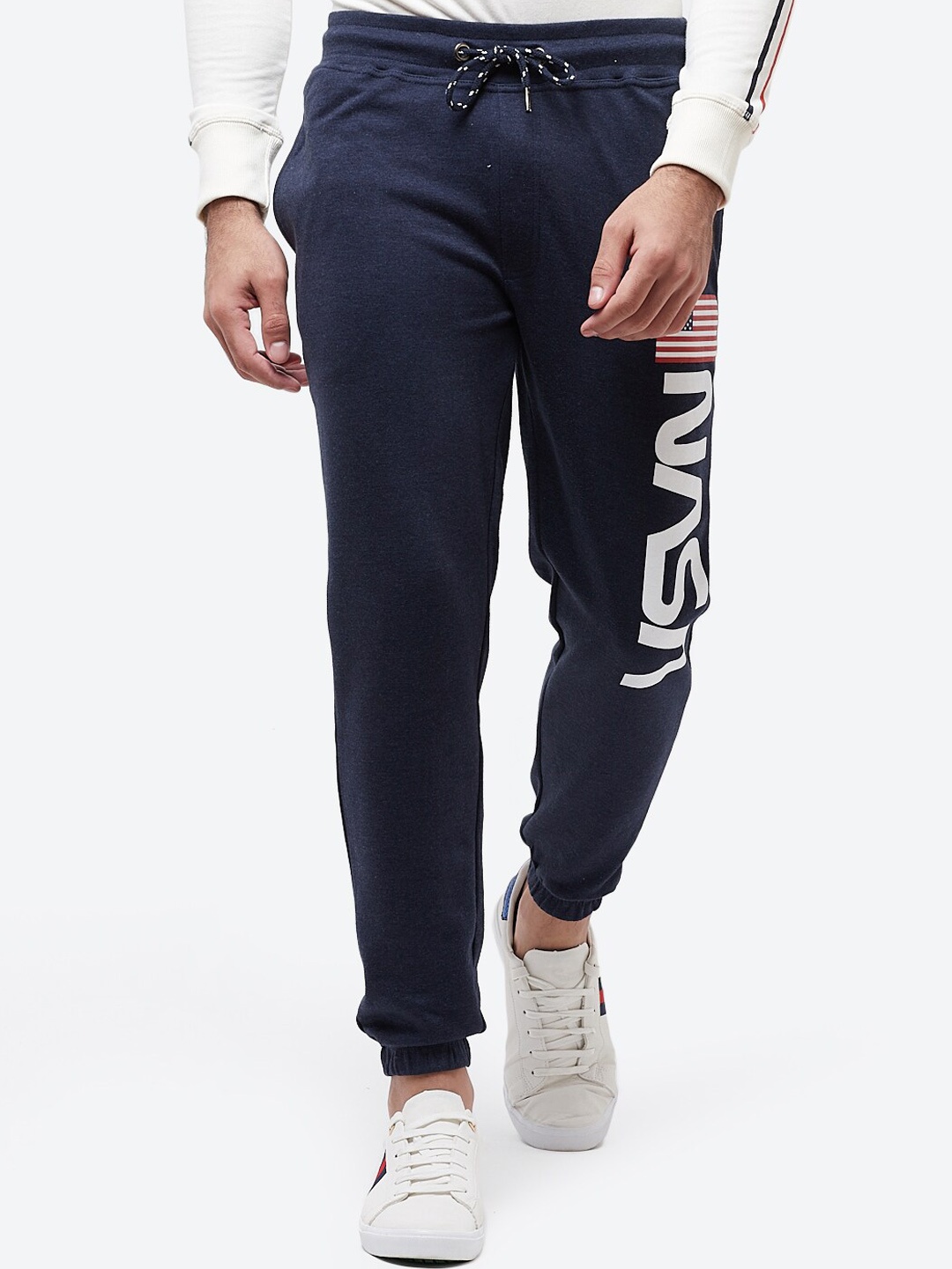 

Free Authority Men Blue & White Print Straight Fit Joggers
