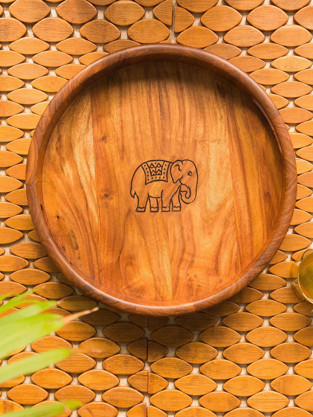 

ExclusiveLane Brown The Elephant Warriors Hand Carved Serving Tray In Sheesham Wooden
