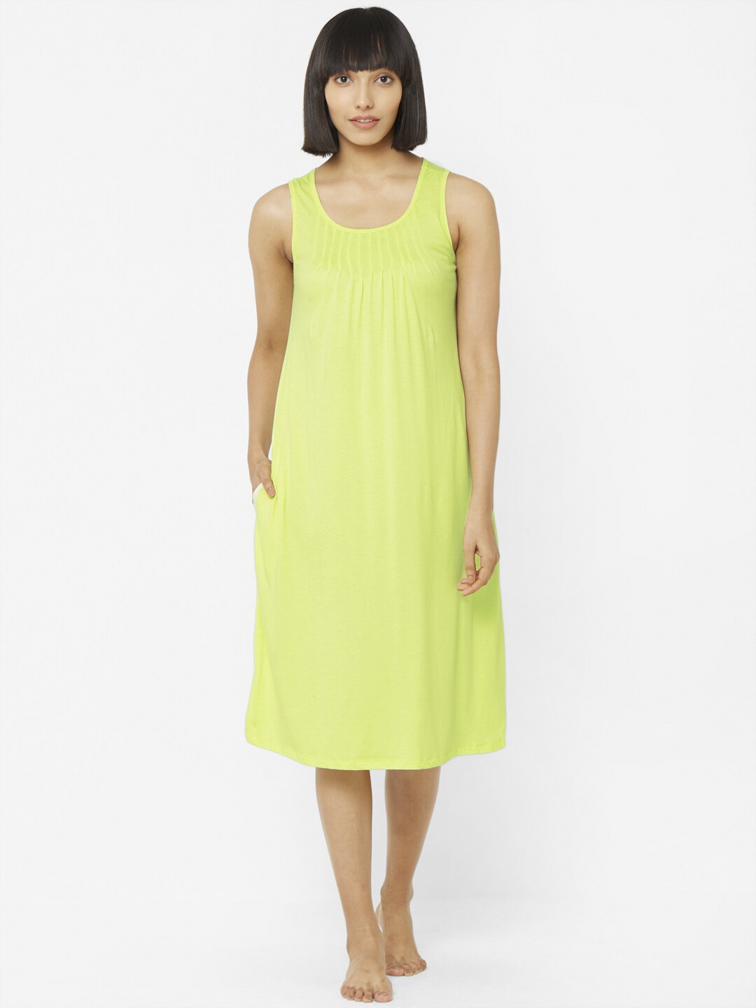 

Soie Lime Green Knee Length Nightdress