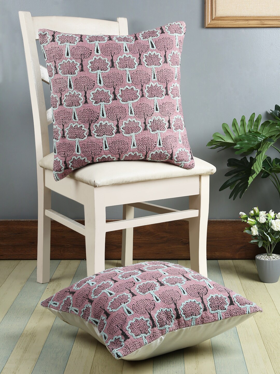 

eyda Pink & Black Set of 2 Floral Square Cushion Covers