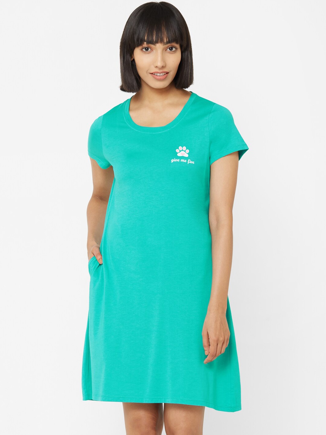 

Soie Women Teal Green Printed Knee Length Nightdress