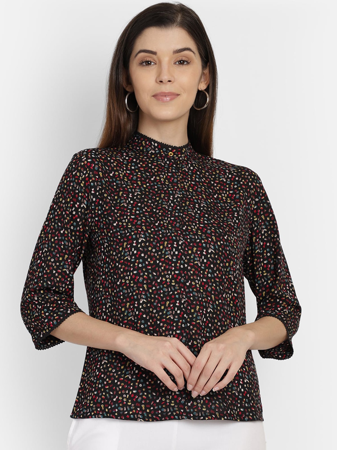 

Yaadleen Women Black Printed Top
