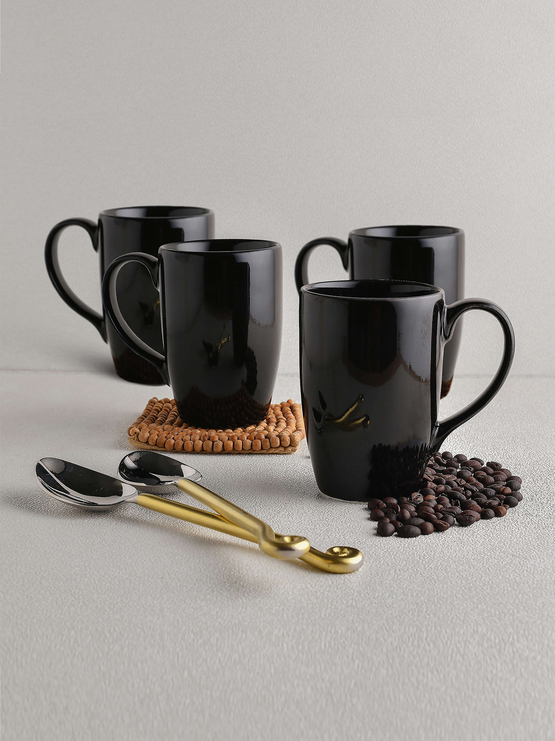 

Ariane Black Set of 4 Porcelain Mug Set