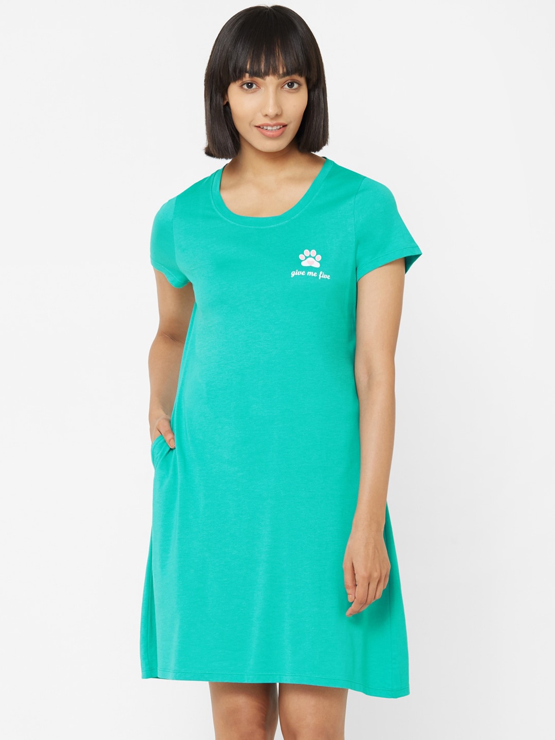 

Soie Women Teal Green Printed Knee Length Nightdress