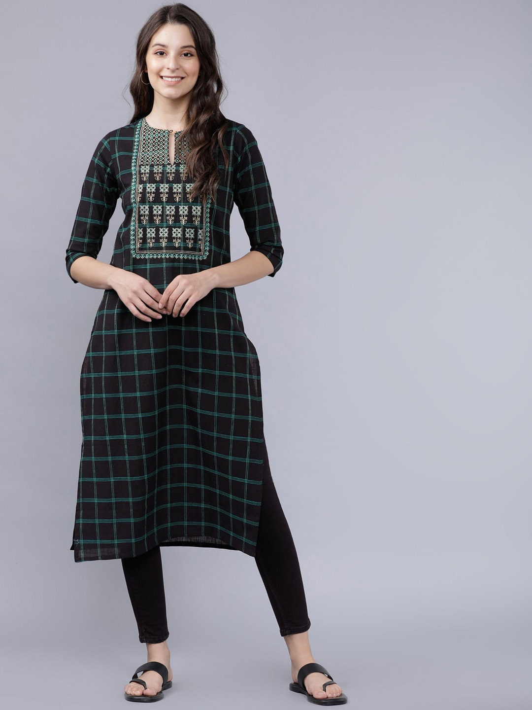 

Vishudh Women Black & Green Embroidered A-Line Kurta