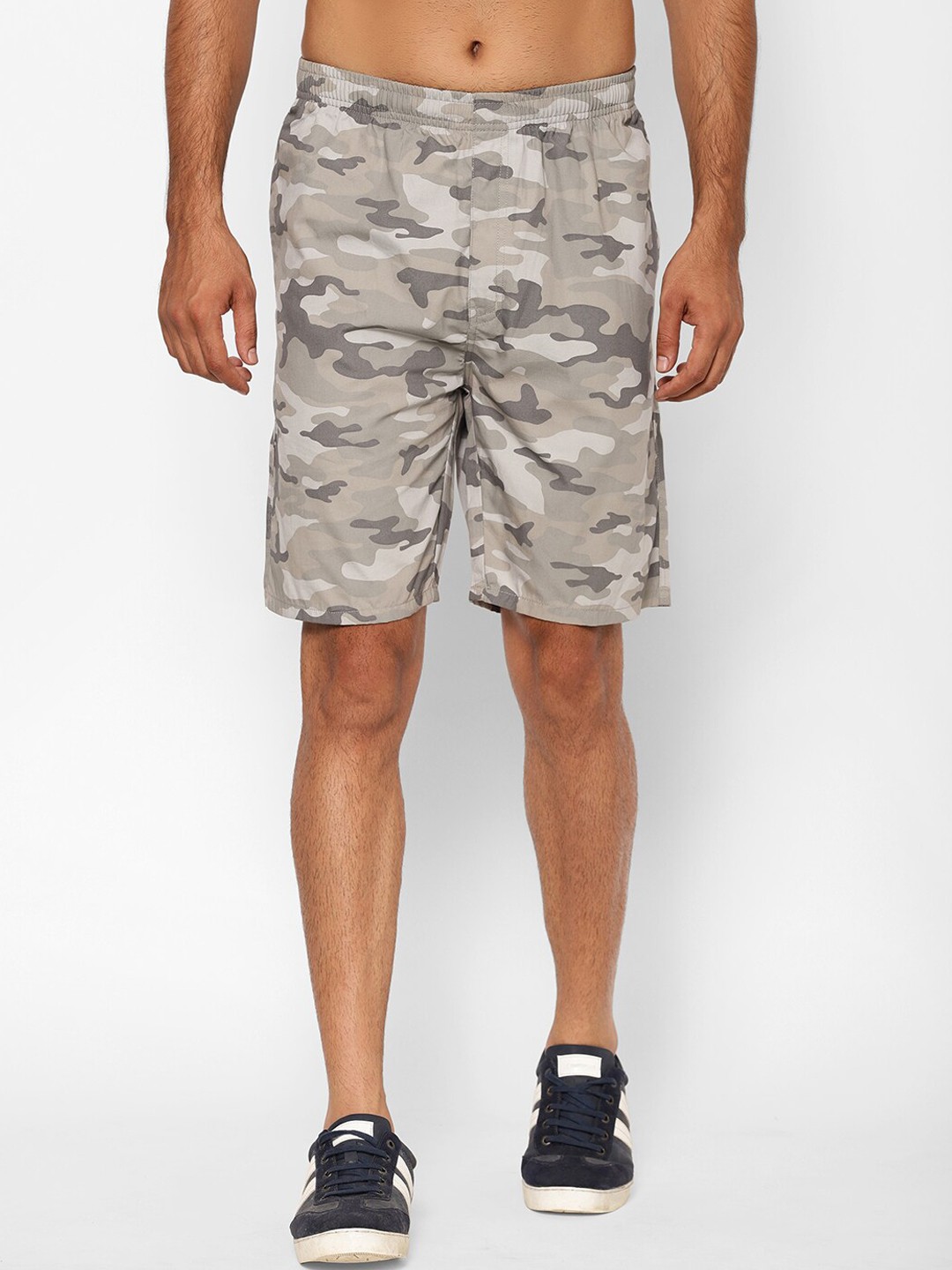 

SAPPER Men Grey Printed Regular Fit Regular Shorts