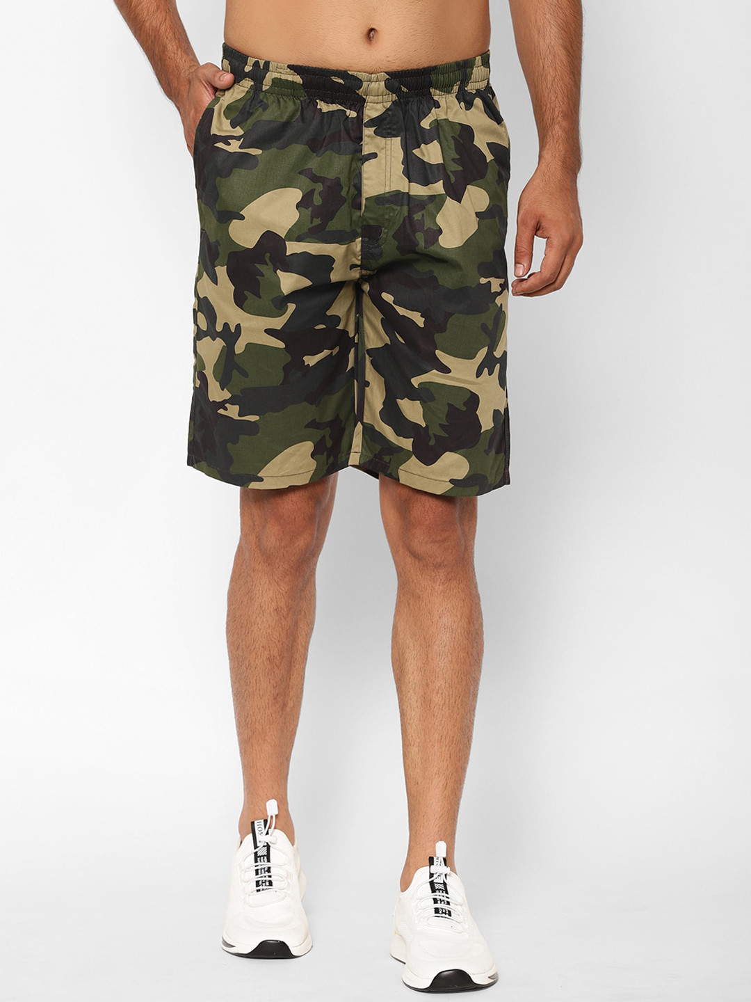 

SAPPER Men Green Printed Regular Fit Regular Shorts