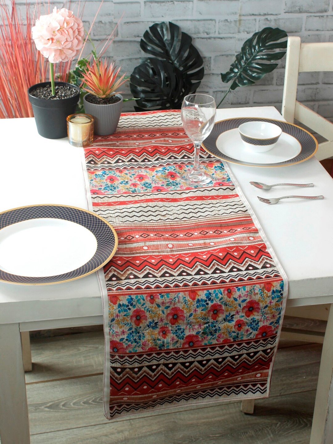 

ROMEE Red & Blue Geometric Printed Table Runner