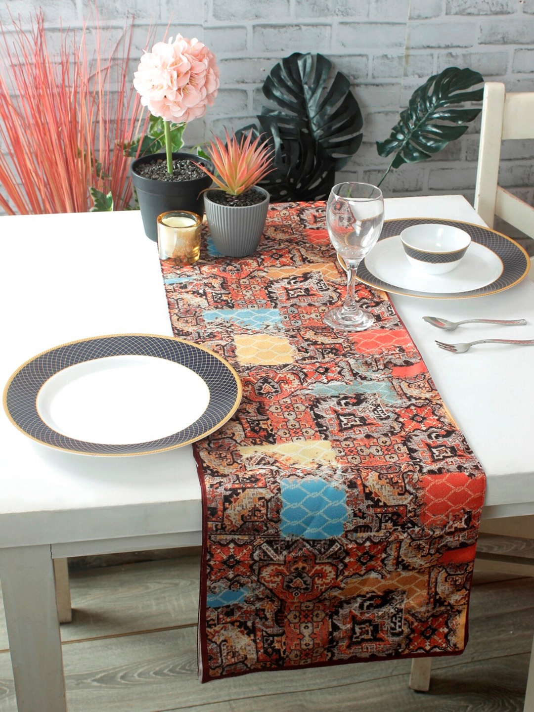 

ROMEE Multicoloured Abstract Printed Table Runner, Multi
