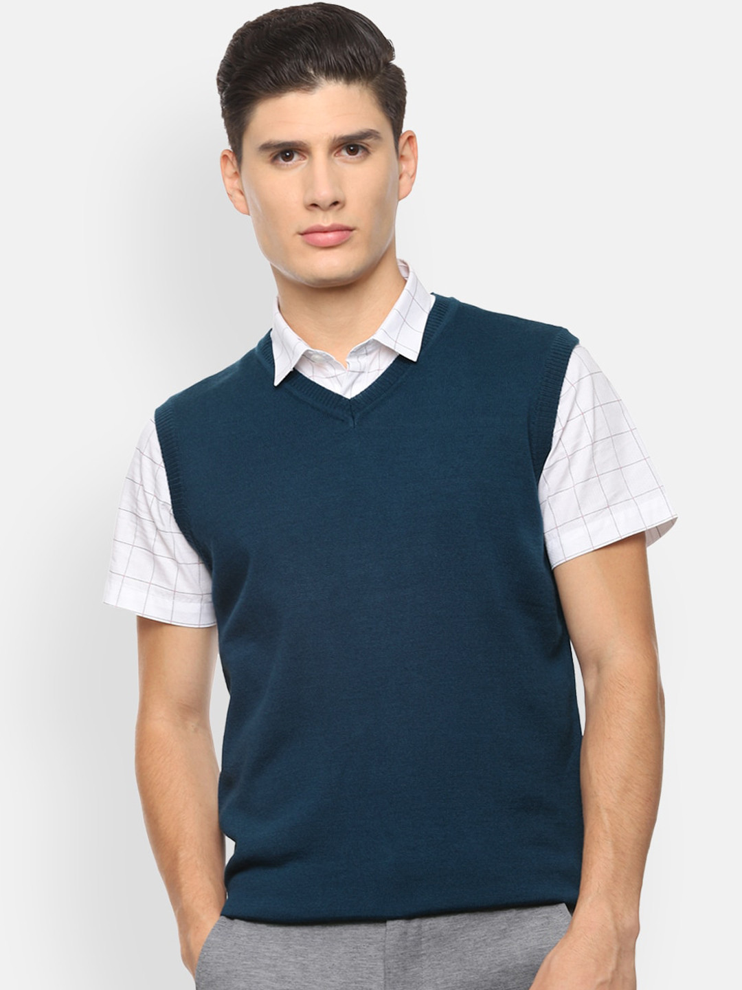 

Van Heusen Men Teal Blue Solid Sweater Vest