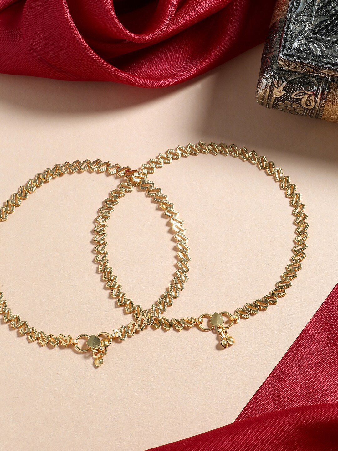 

Shoshaa Set Of 2 Gold-Plated Handcrafted Anklets