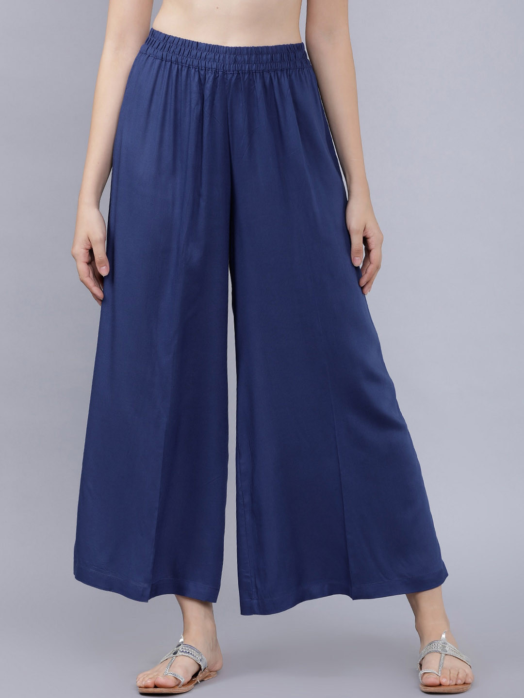 

Vishudh Women Navy Blue Solid Crop Wide Leg Palazzos