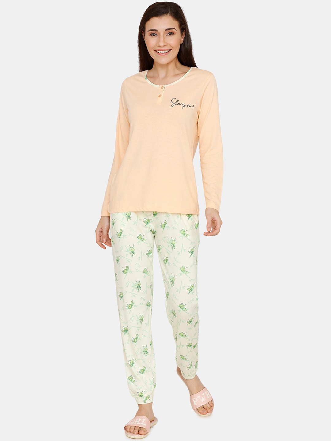 

Zivame Women Peach-Coloured & White Solid Night Suit
