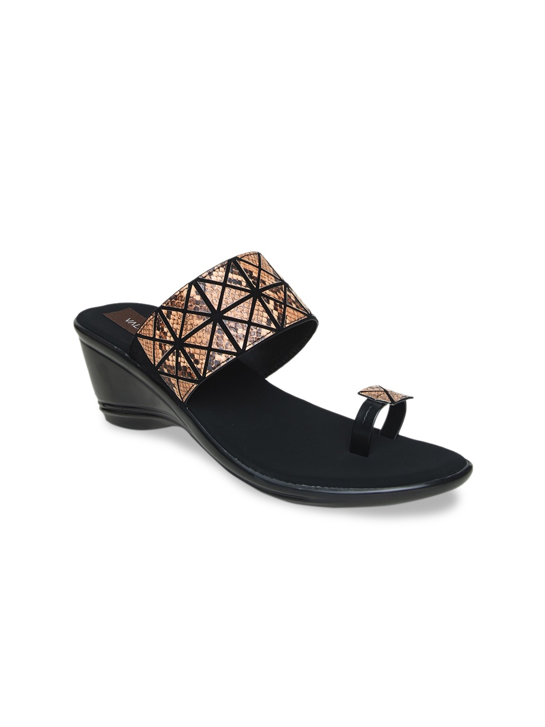 

VALIOSAA Women Black Woven Design Heels