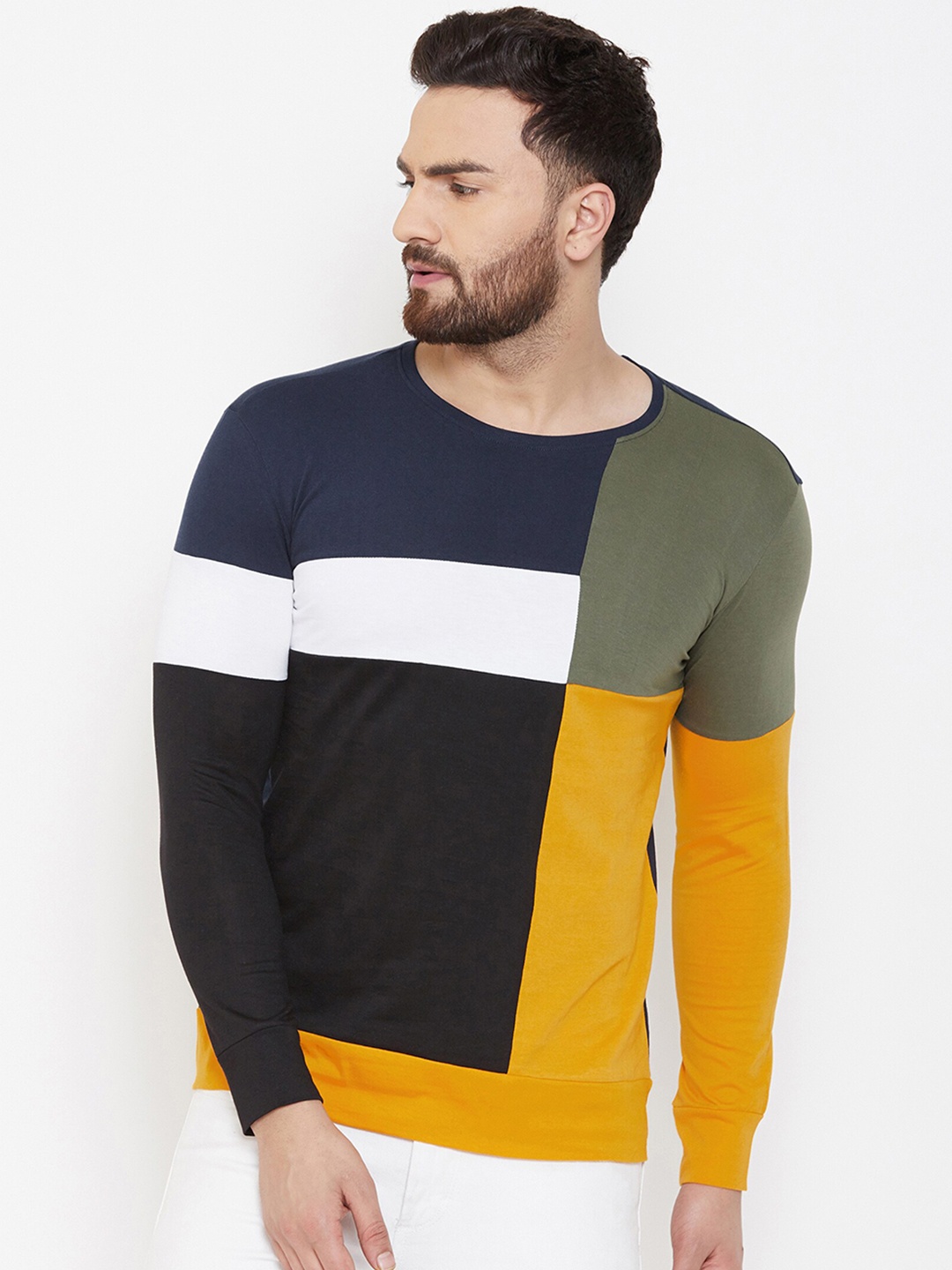 

GESPO Men Navy Blue & Yellow Colourblocked Round Neck T-shirt