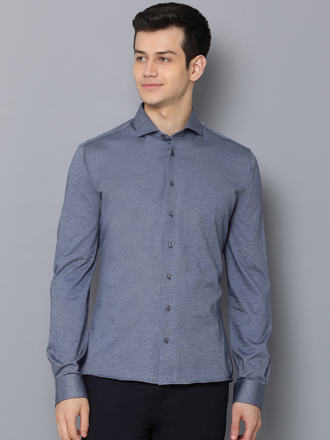 

Bruun & Stengade Men Blue Slim Fit Solid Semiformal Shirt