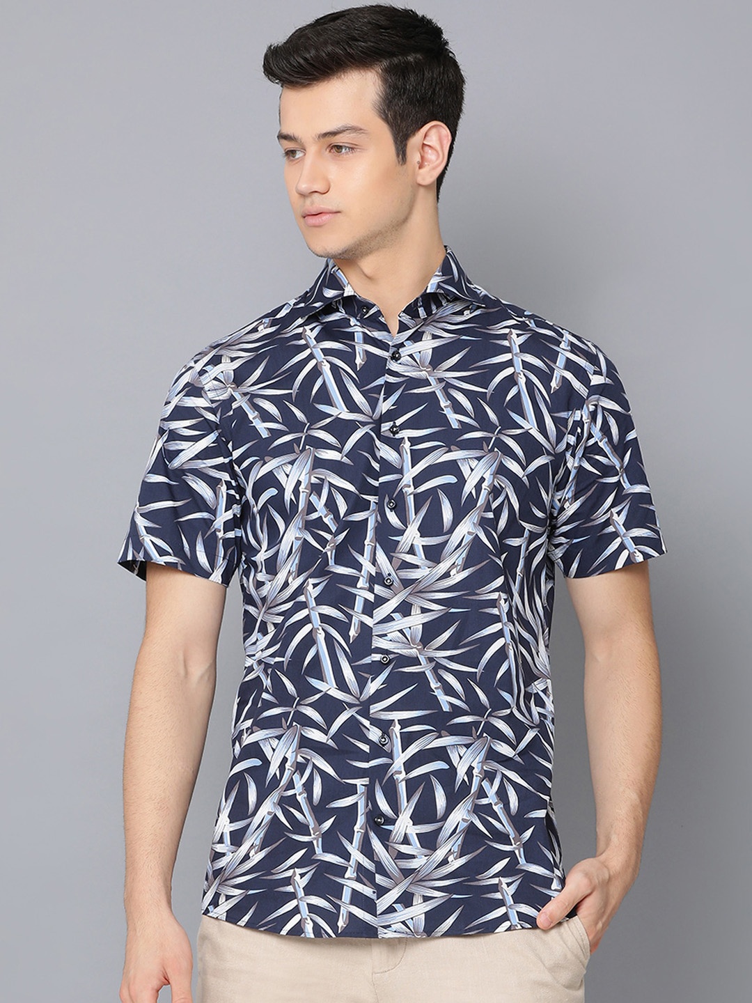 

Bruun & Stengade Men Navy Blue & White Slim Fit Printed Casual Shirt