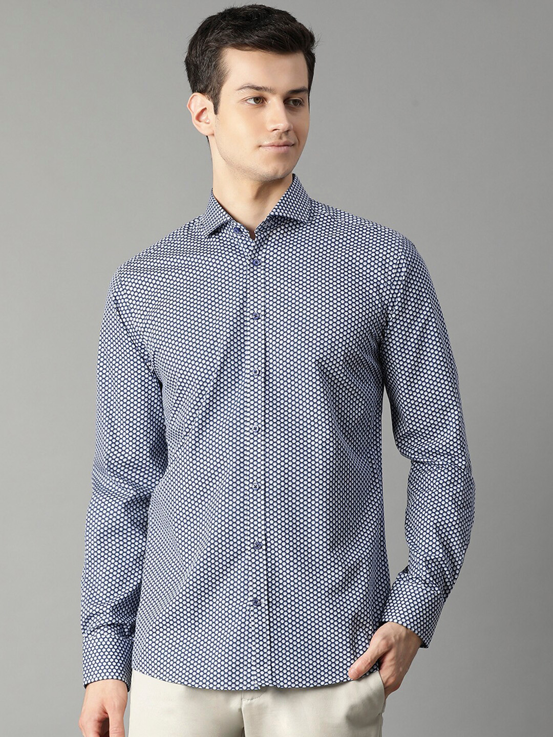 

Bruun & Stengade Men Navy Blue Slim Fit Printed Semiformal Shirt