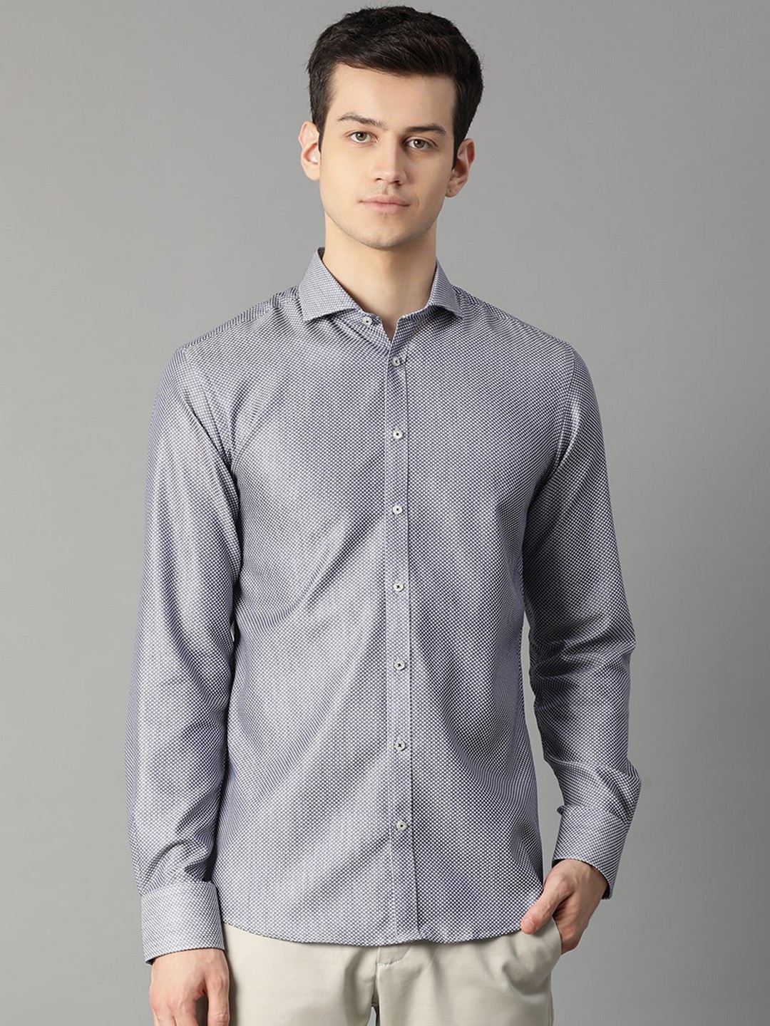 

Bruun & Stengade Men Blue Slim Fit Solid Semiformal Shirt