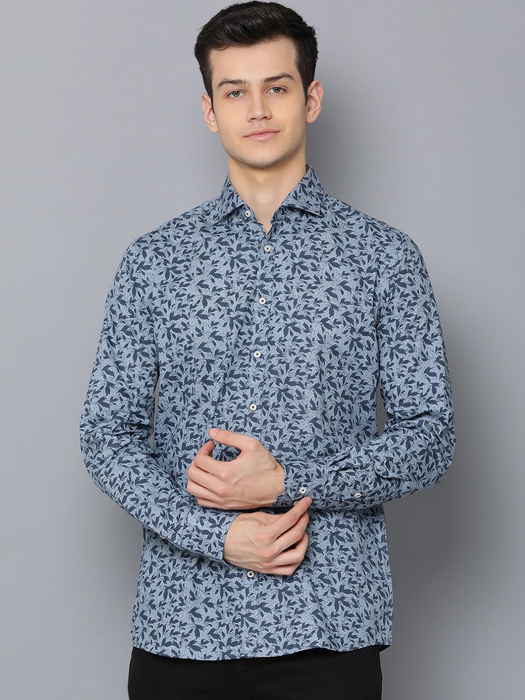 

Bruun & Stengade Men Blue Slim Fit Printed Casual Shirt