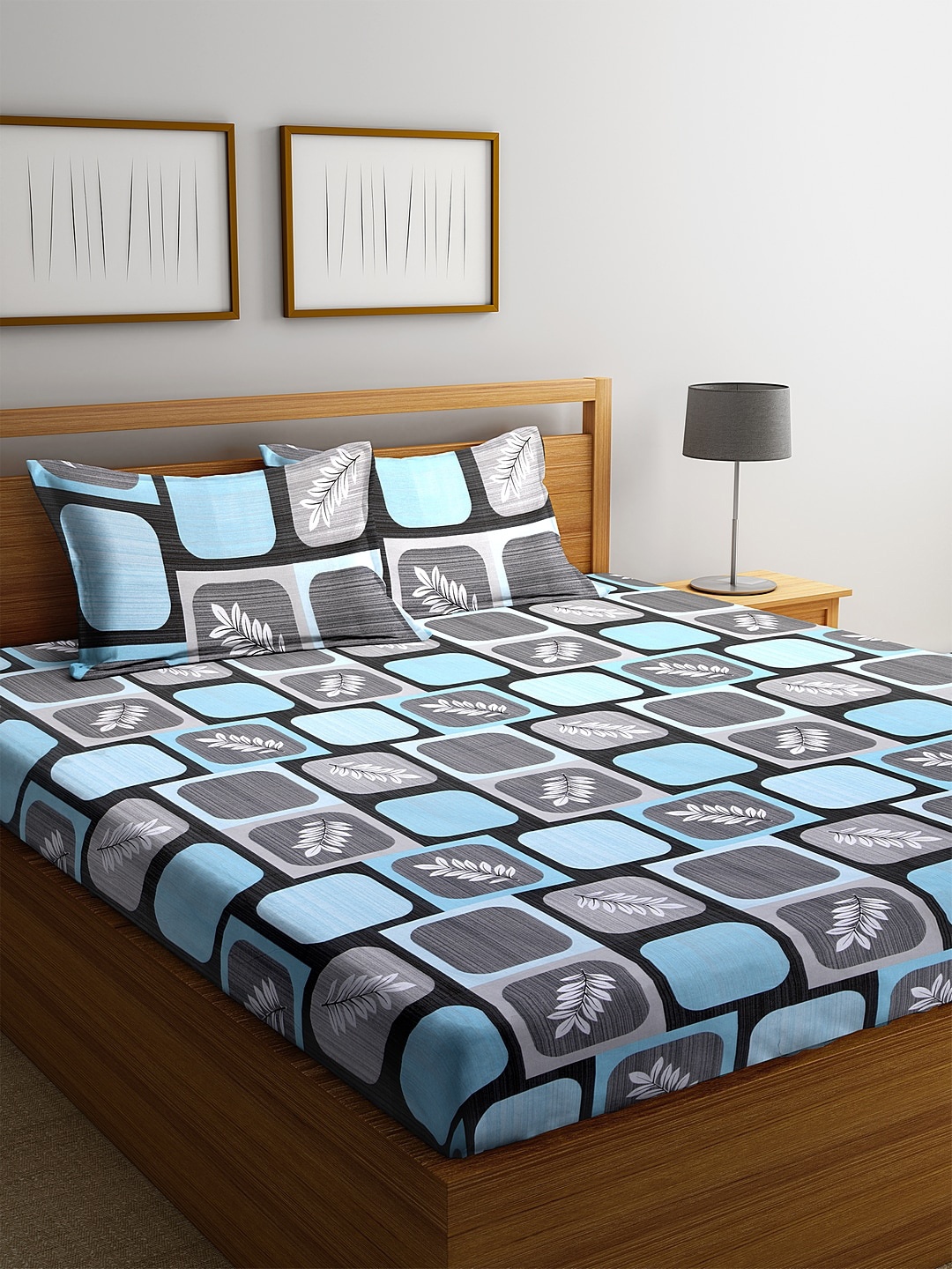 

KLOTTHE Blue Geometric 210 TC Cotton 1 King Bedsheet with 2 Pillow Covers