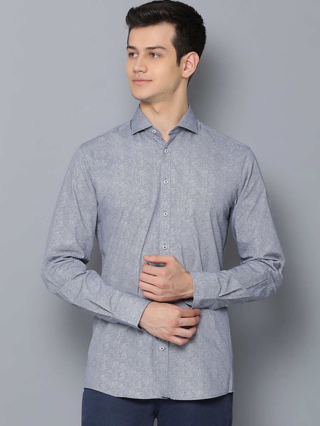 

Bruun & Stengade Men Navy Blue Slim Fit Printed Casual Shirt