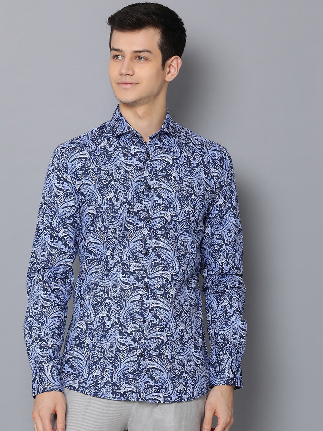 

Bruun & Stengade Men Blue Slim Fit Printed Casual Shirt