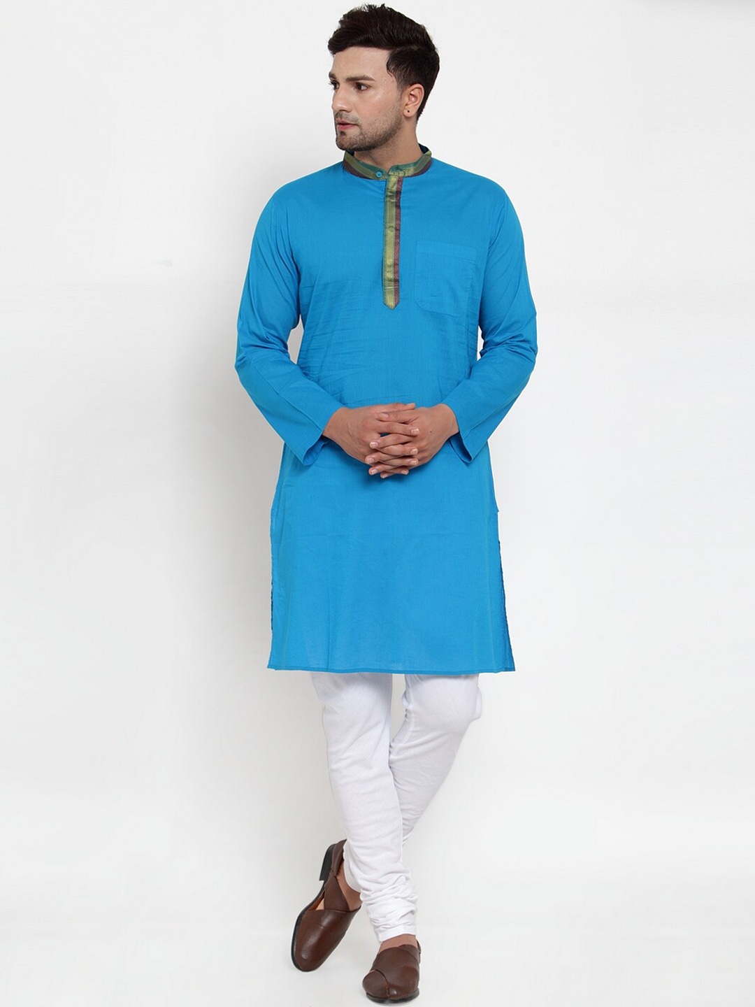

NEUDIS Men Blue & White Solid Kurta with Churidar