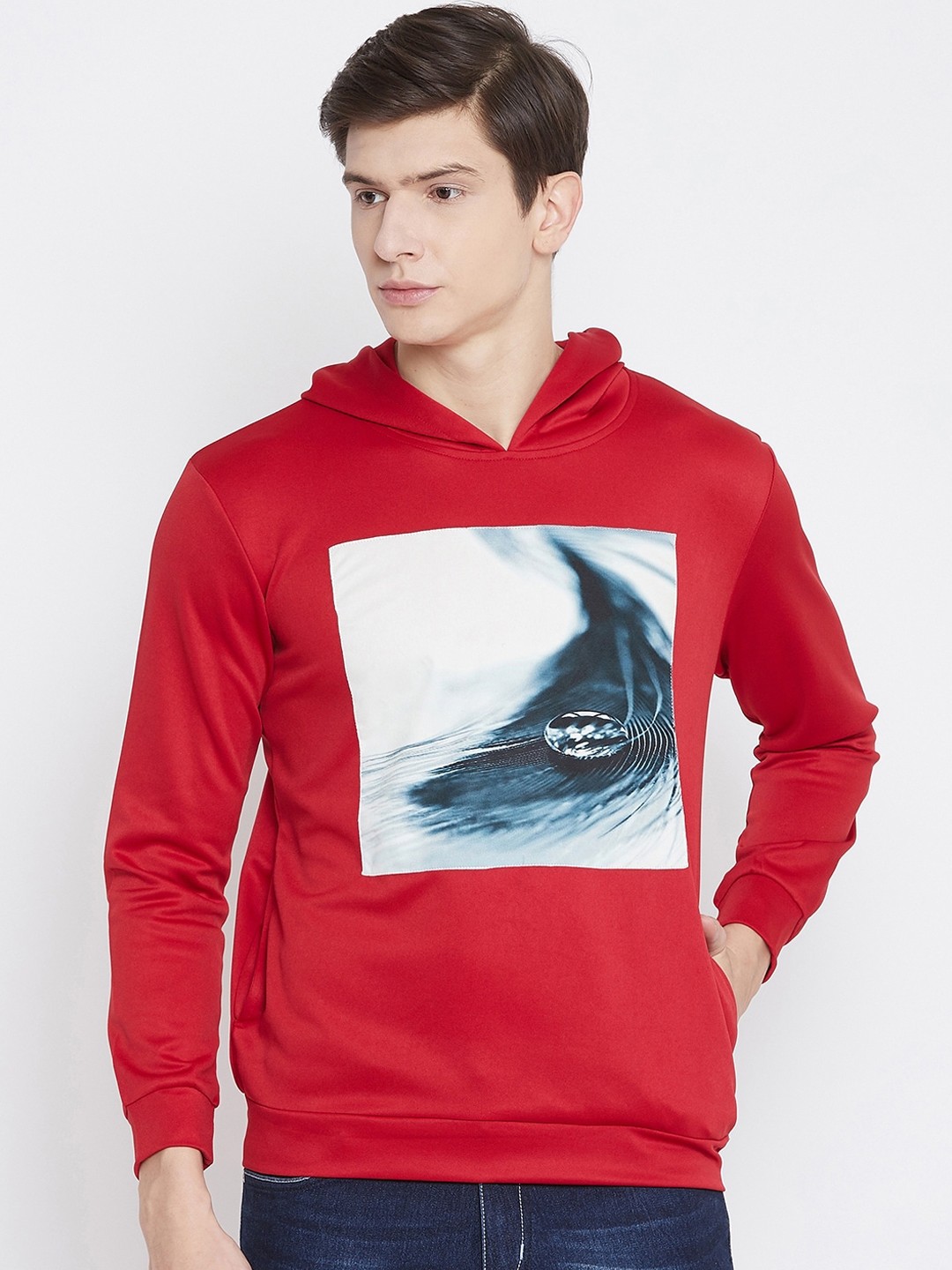 

armure Men Red & Blue Printed Hooded Pullover Sweatshirt