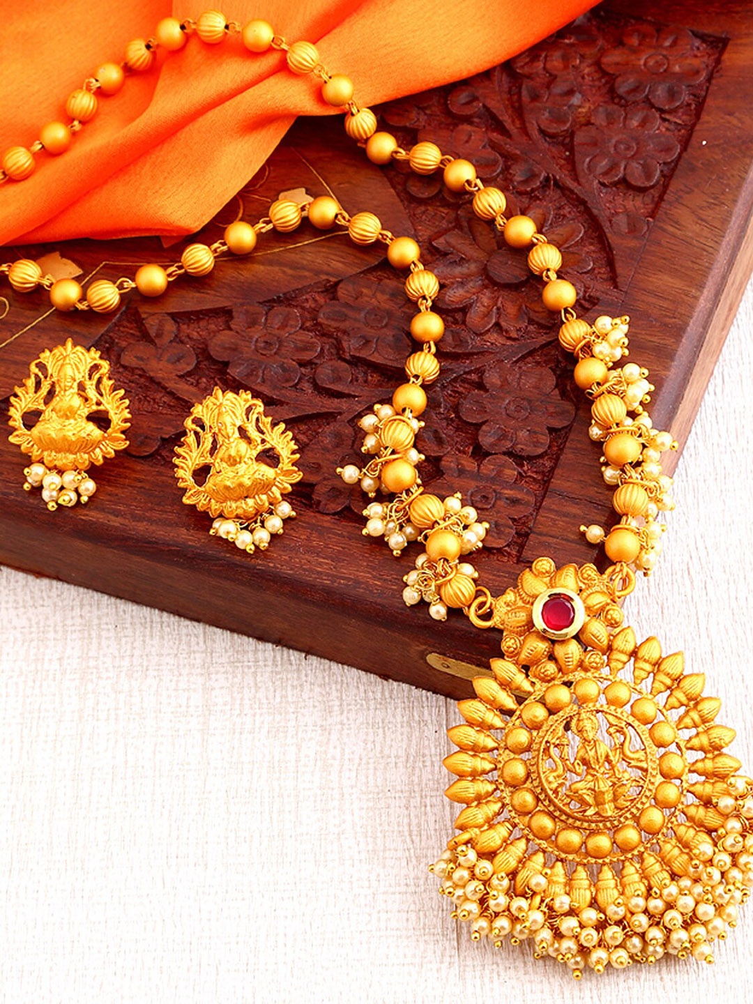 

Sukkhi Gold-Plated Off-White & Pink Stone-Studded Pearl Temple Jewellery Set