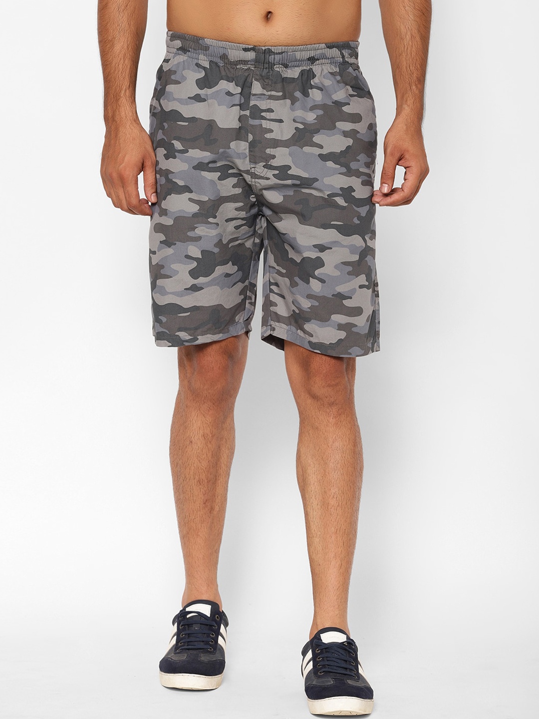 

SAPPER Men Grey Camouflage Printed Regular Fit Sports Shorts