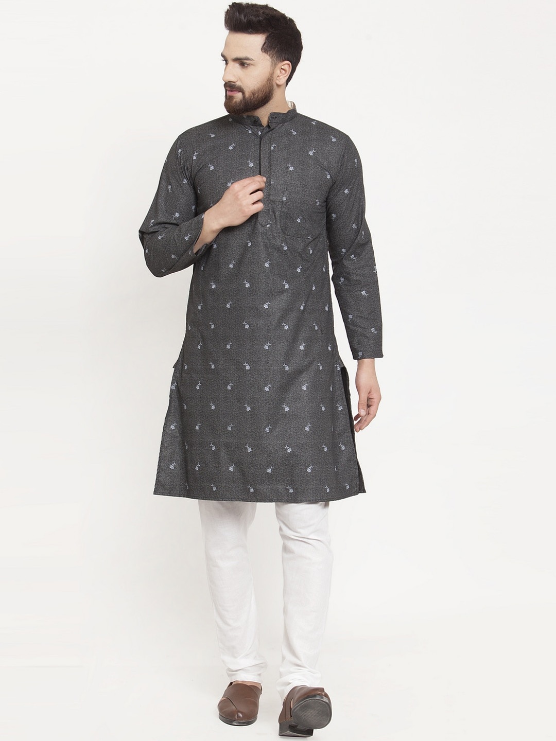 

KLOTTHE Men Black & White Floral Print Kurta with Pyjamas