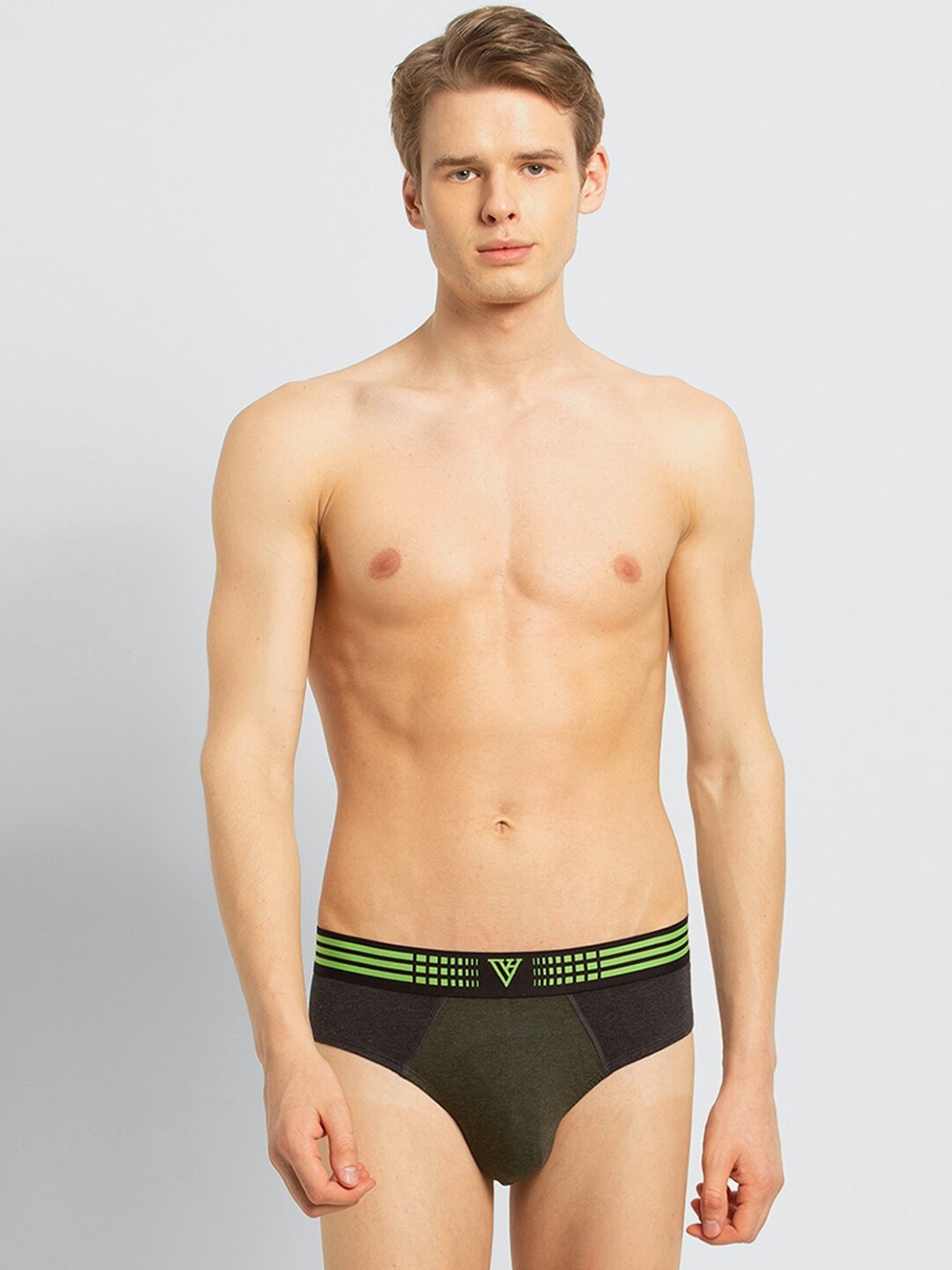 

Van Heusen Men Solid Anti Bacterial Colour Fresh Brief, Charcoal