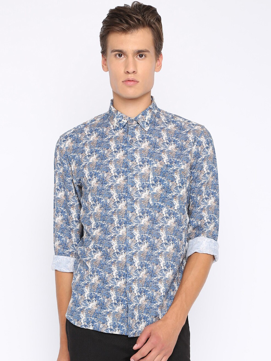 Basics Men Blue Slim Fit Printed Casual Shirt