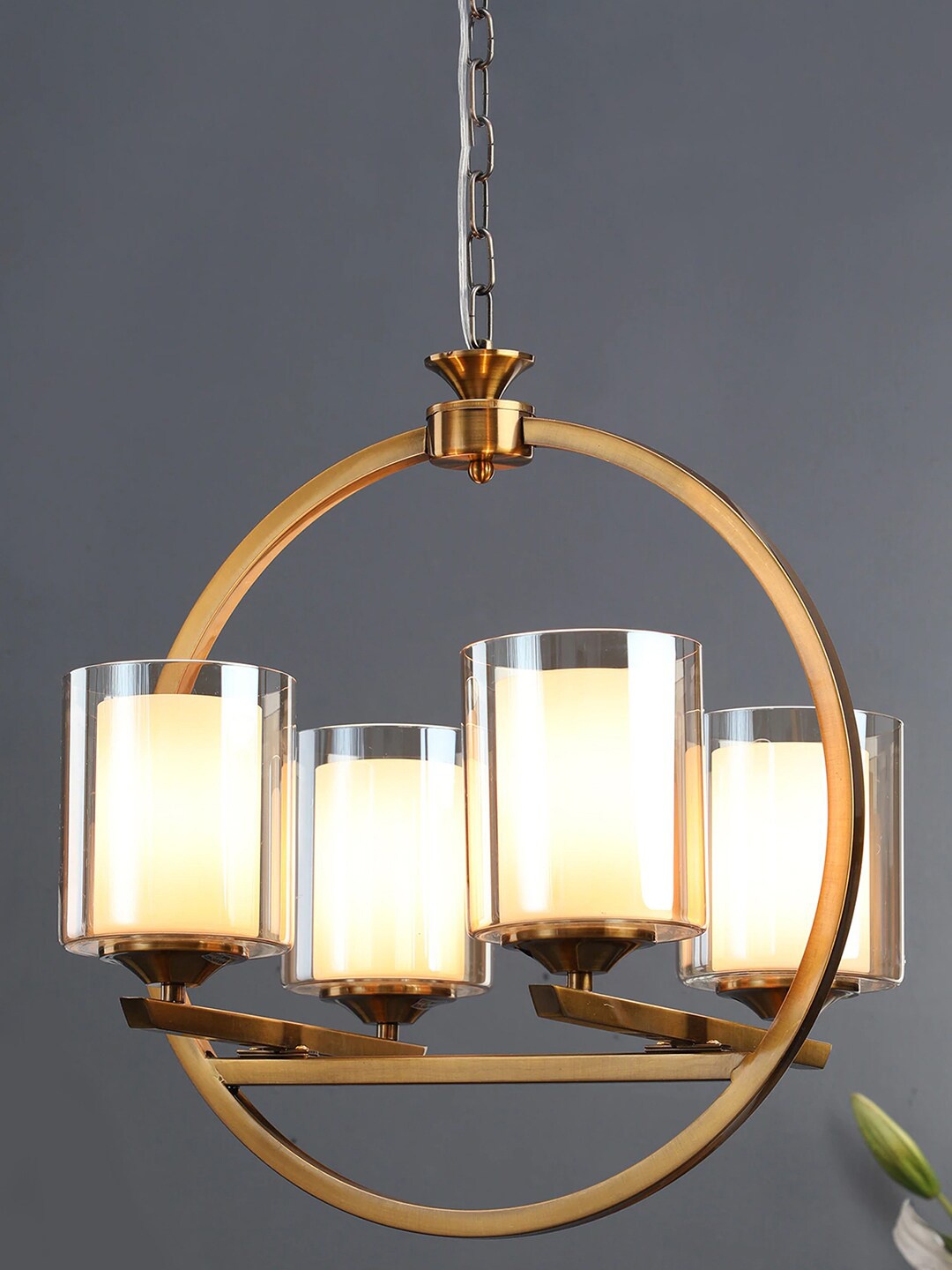 

THE LIGHT STORE Gold-Toned & White Solid Cluster Lights