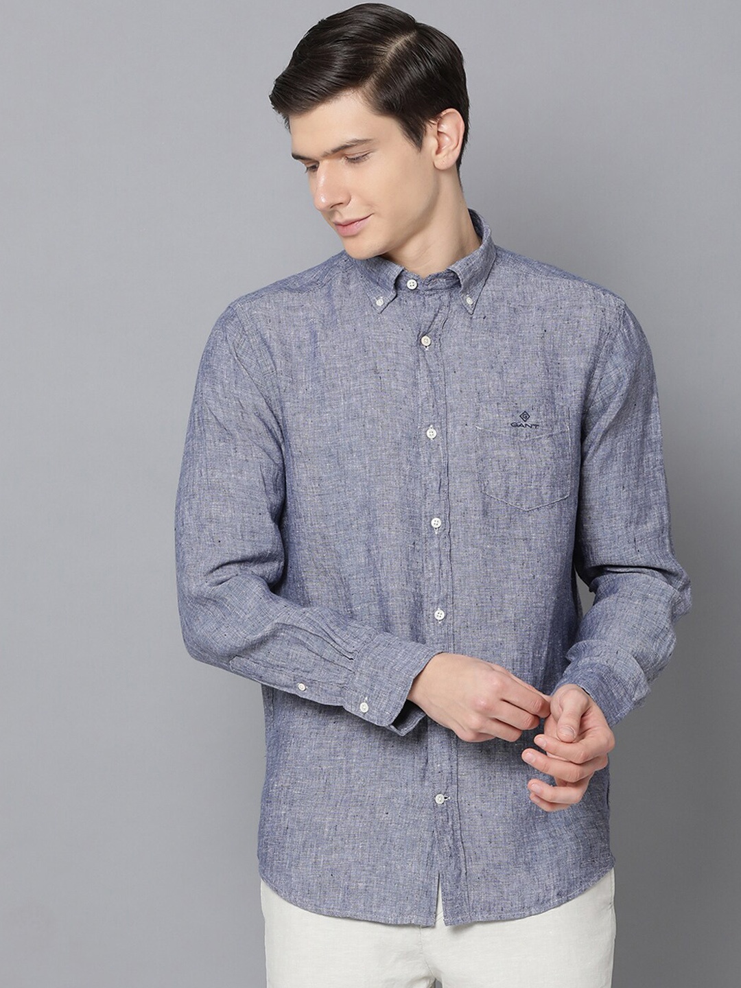 

GANT Men Blue Regular Fit Solid Casual Shirt