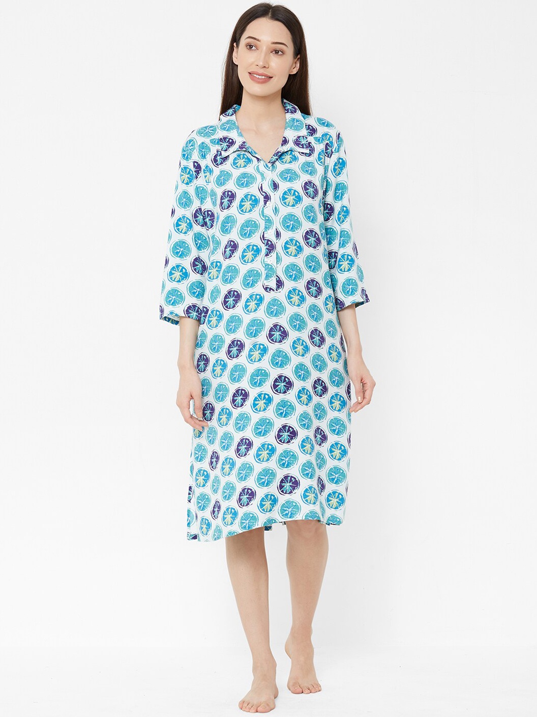 

Mystere Paris Blue & White Printed Nightdress