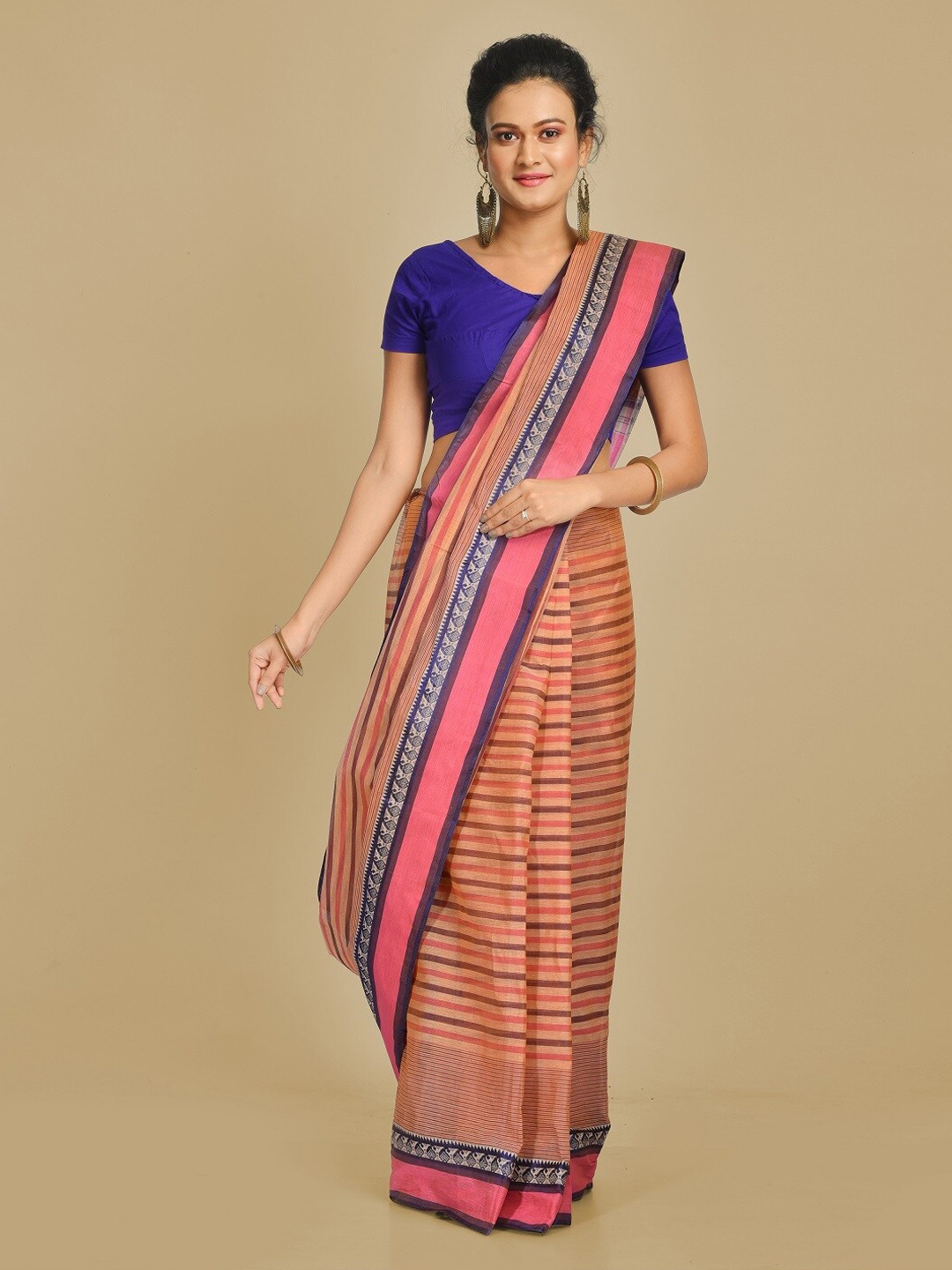 

Mitera Pink & Beige Pure Cotton Striped Handloom Taant Saree