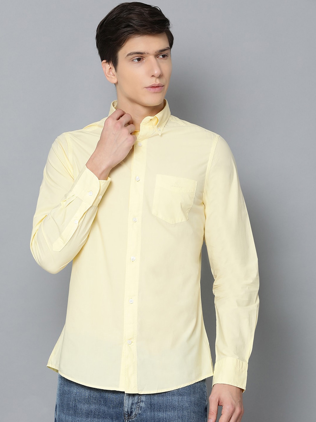 

GANT Men Yellow Regular Fit Solid Casual Shirt