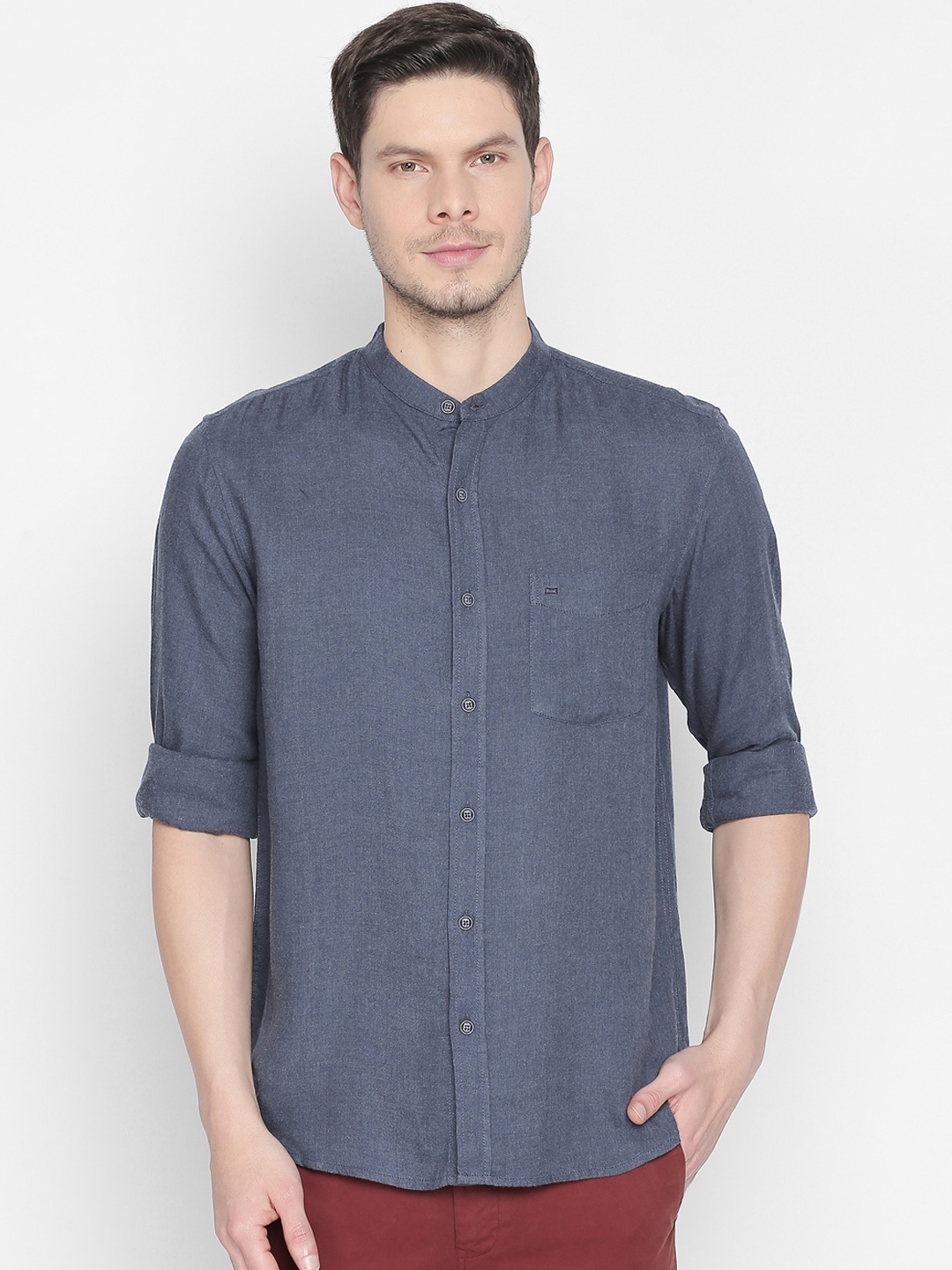 

Basics Men Blue Slim Fit Solid Casual Shirt