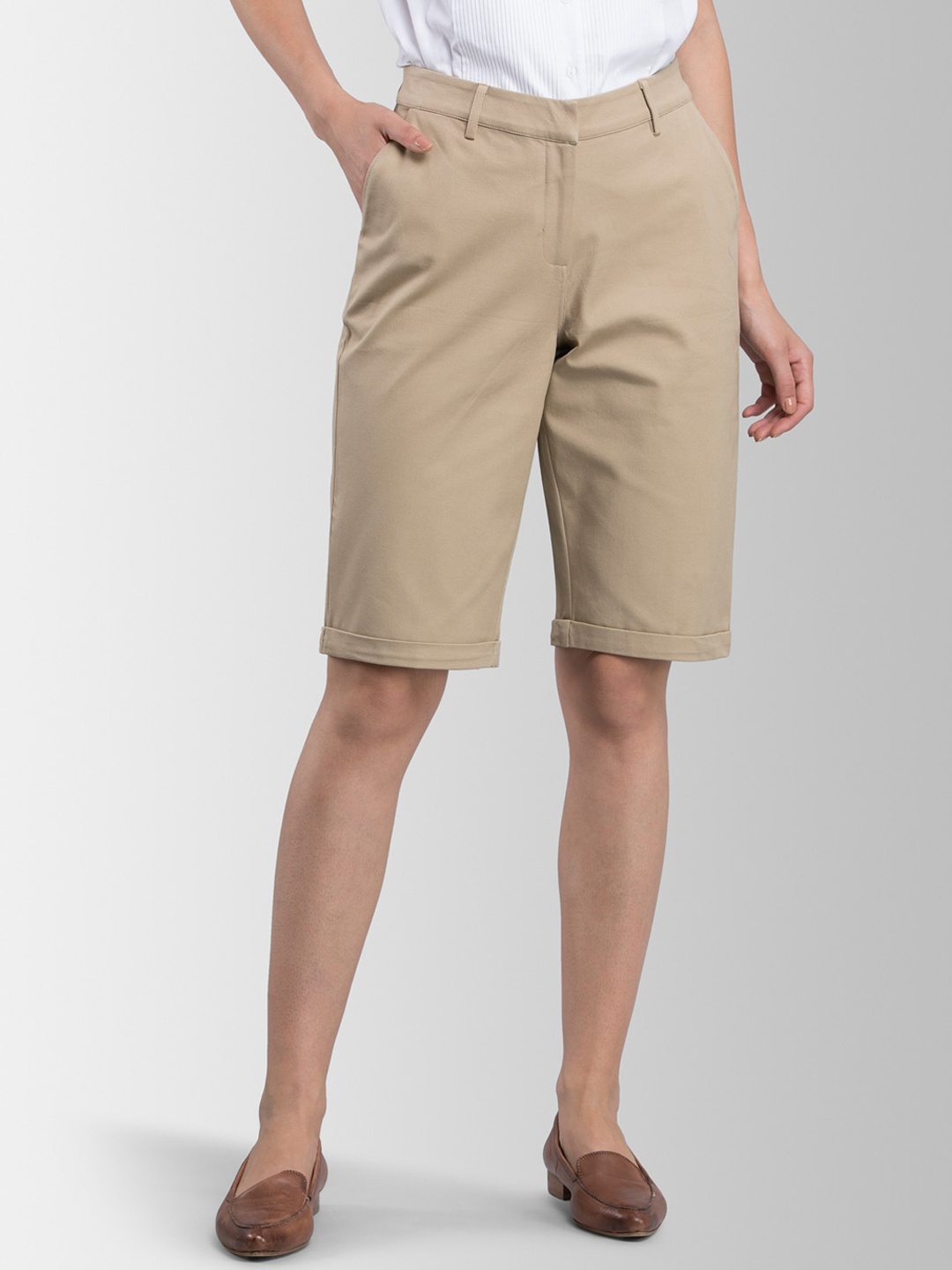 

FableStreet Women Beige Solid Regular Shorts