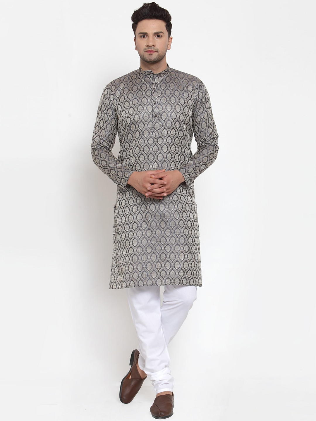 

Jompers Men Grey & White Printed Kurta with Churidar