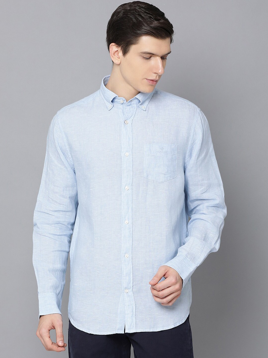 

GANT Men Blue Regular Fit Solid Casual Shirt